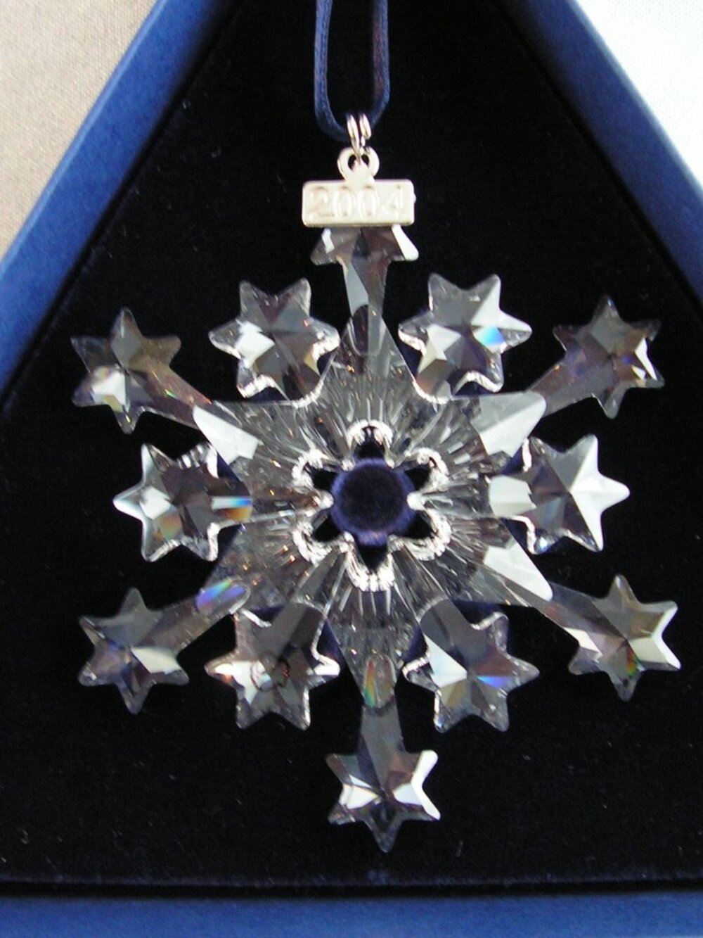 Swarovski Crystal 2004 Annual Edition Snowflake / Star Christmas Ornament 631562